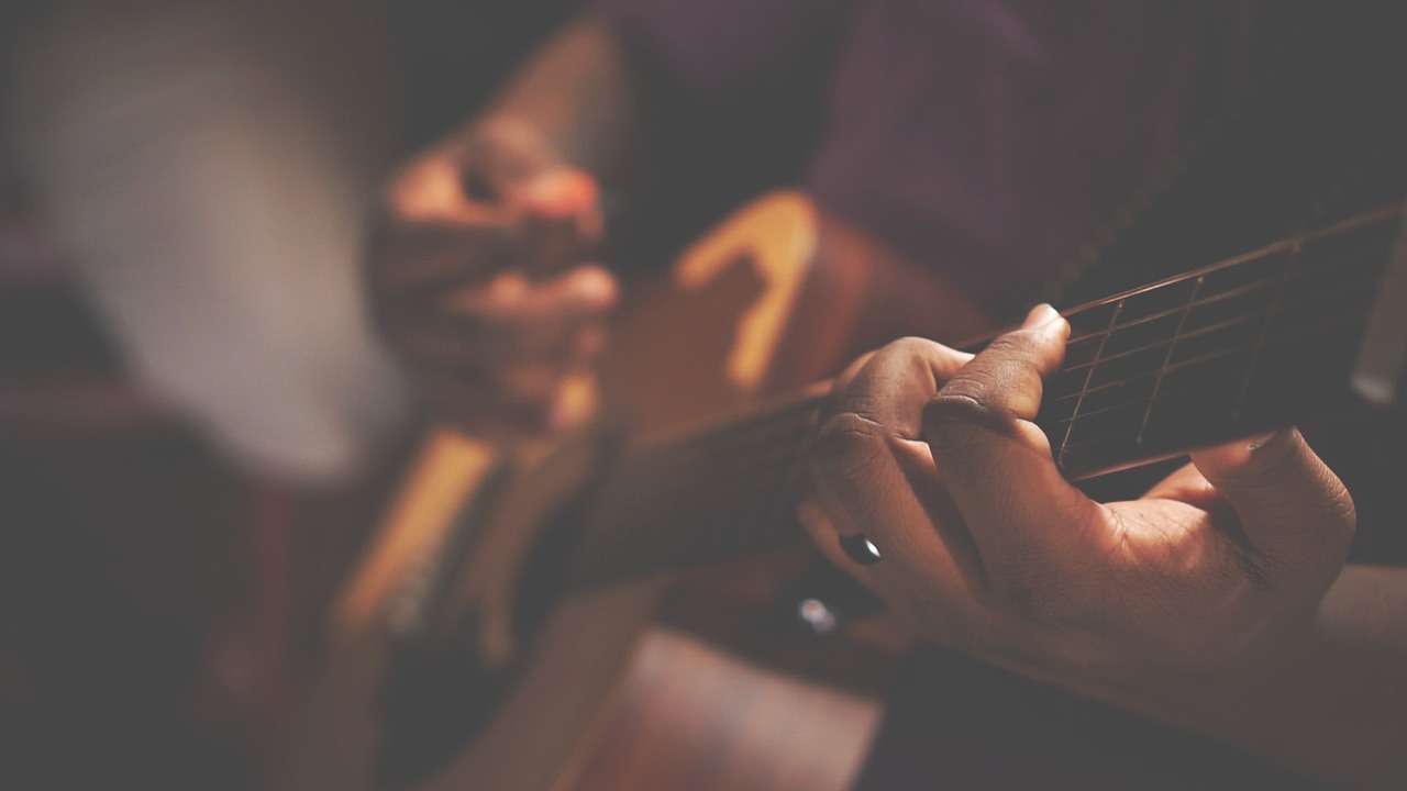 hands-1851426_1280 (5)