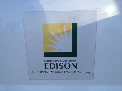 Southern California Edison crews respond to power outages in the desert.