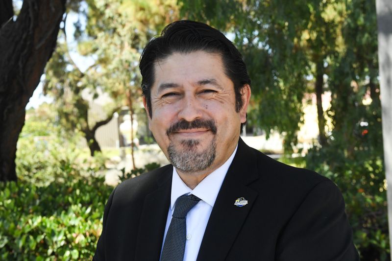 Oxnard College President Roberto Gonzalez