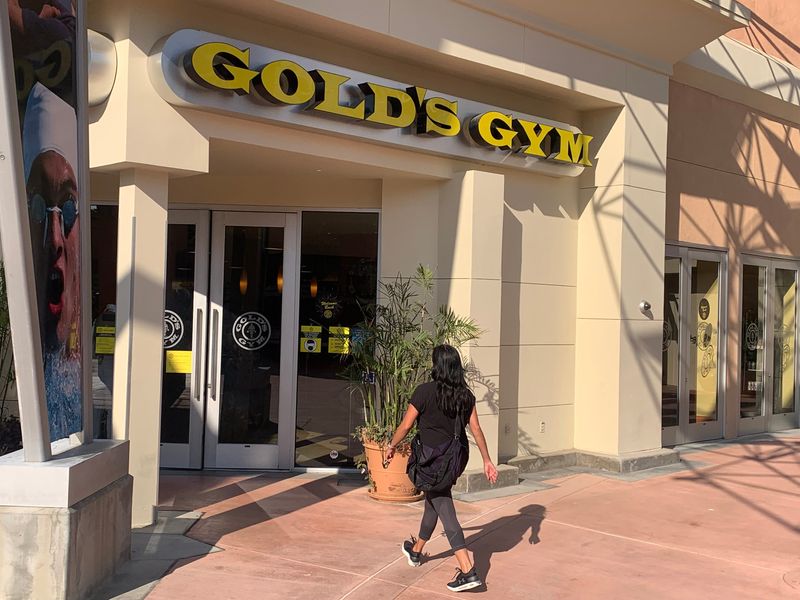 Gold's Gym in Thousand Oaks made the wearing of masks optional starting Tuesday.