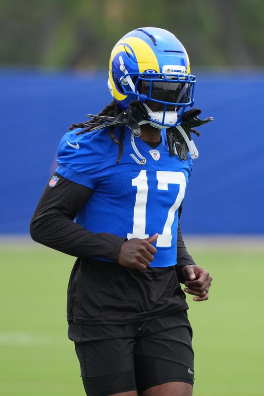 May 28, 2025; Woodland Hills, CA, USA; Los Angeles Rams wide receiver Davante Adams (17) participates in offensive drills during organized team activities at Rams Practice Facility. Mandatory Credit: Kirby Lee-Imagn Images