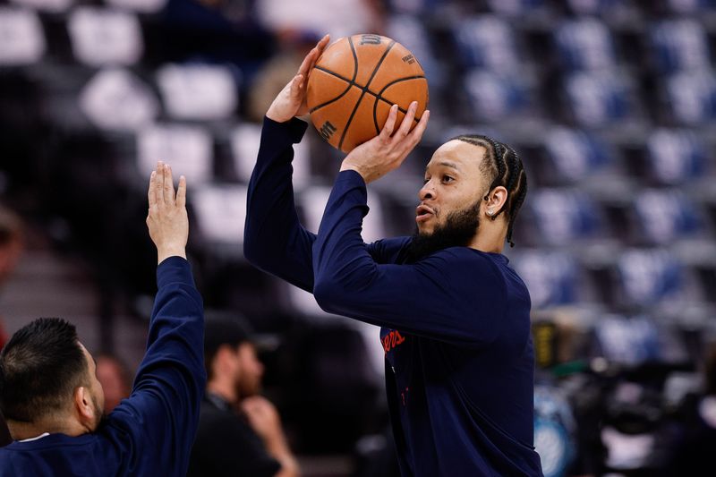 Apr 21, 2025; Denver, Colorado, USA; Los Angeles Clippers guard Amir Coffey (7) warms up before game two of first round for the 2025 NBA Playoffs against the Denver Nuggets at Ball Arena. Mandatory Credit: Isaiah J. Downing-Imagn Images