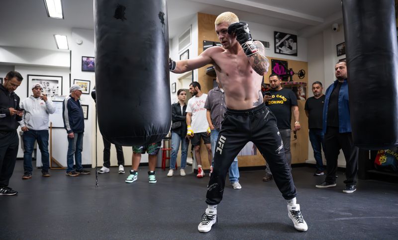 Ventura resident Callum Walsh will fight Elias Espadas at the Chumash Casino Resort in Santa Ynez on Saturday night.