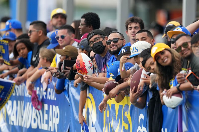 Jul 31, 2022; Irvine, CA, USA; Los Angeles Rams fans watch during training camp at UC Irvine. Mandatory Credit: Kirby Lee-USA TODAY Sports