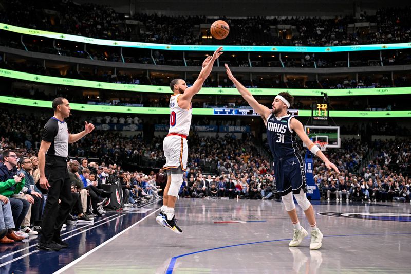 Feb 12, 2025; Dallas, Texas, USA; Golden State Warriors guard Stephen Curry (30) and Dallas Mavericks guard Klay Thompson (31) in action during the game between the Dallas Mavericks and the Golden State Warriors at the American Airlines Center. Mandatory Credit: Jerome Miron-Imagn Images