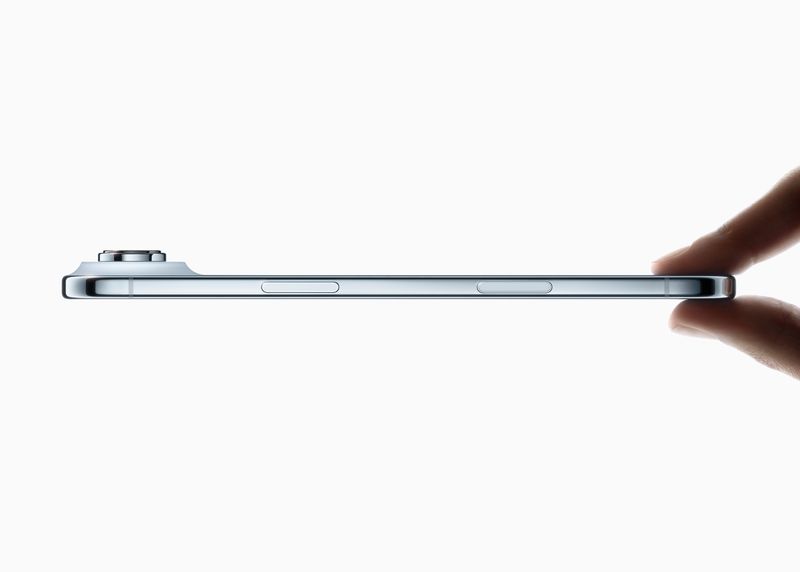 Apple iPhone Air profile