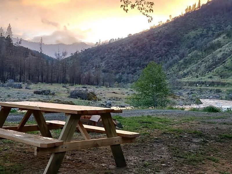 Trinity Adventure Park offers RVs, trailers and tent campers family-friendly camp spaces on the Trinity River.