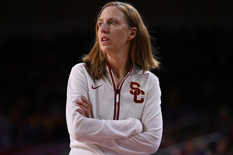 Jan 12, 2025; Los Angeles, California, USA; USC Trojans head coach Lindsay Gottlieb during the second quarter against the Penn State Nittany Lions at Galen Center. Mandatory Credit: Robert Hanashiro-Imagn Images