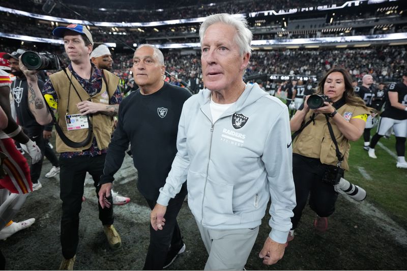Jan 4, 2026; Paradise, Nevada, USA; Las Vegas Raiders head coach Pete Carroll leaves the field after the game against the Kansas City Chiefs at Allegiant Stadium. Mandatory Credit: Kirby Lee-Imagn Images