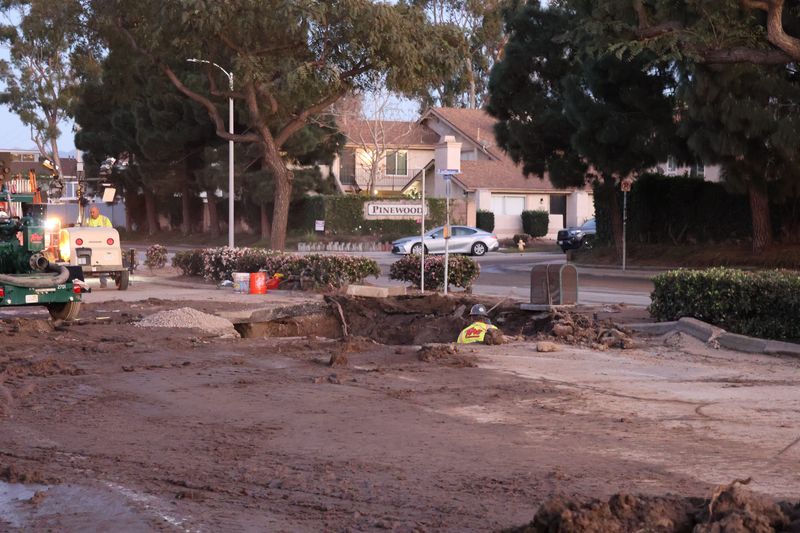 A water main rupture caused a sinkhole to appear on Pleasant Valley Road near Jefferson Square in Oxnard on Feb. 3, 2026, shutting down the westbound lanes starting on Terrace Avenue.