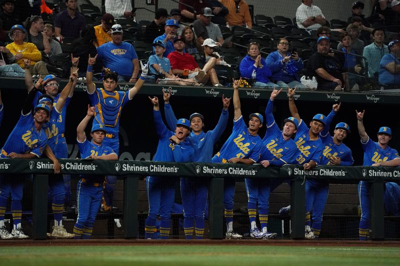 Mar 1, 2026; Arlington, TX, USA; UCLA Bruins against Mississippi State Bulldogs during the Amegy Bank College Baseball Series at Globe Life Field. Mandatory Credit: Dustin Safranek-Imagn Images