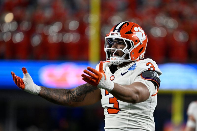Dec 7, 2024; Charlotte, NC, USA; Clemson Tigers defensive end T.J. Parker (3) reacts after a play during the third quarter against the Southern Methodist Mustangs in the 2024 ACC Championship game at Bank of America Stadium. Mandatory Credit: Bob Donnan-Imagn Images