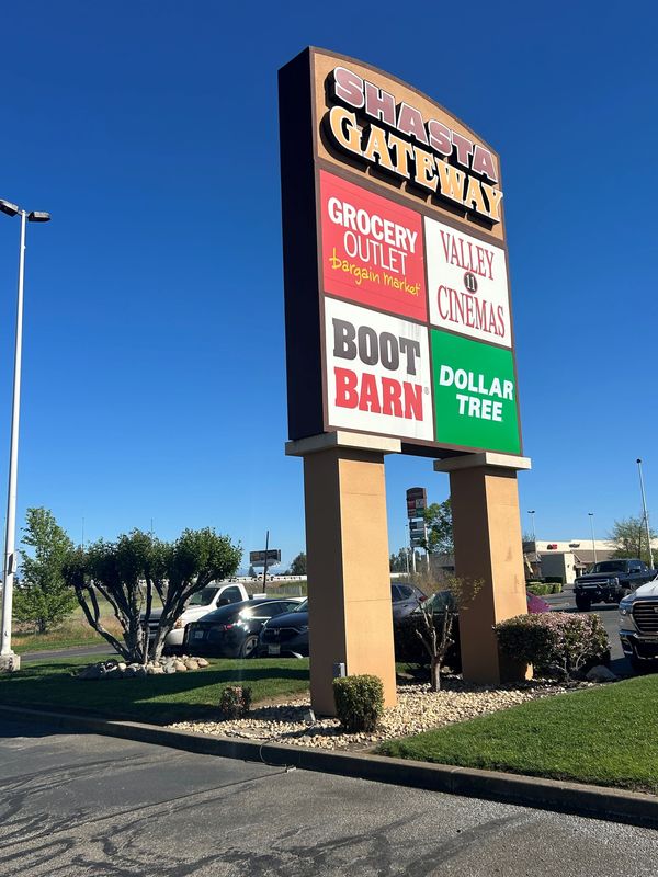 Shasta Gateway sign