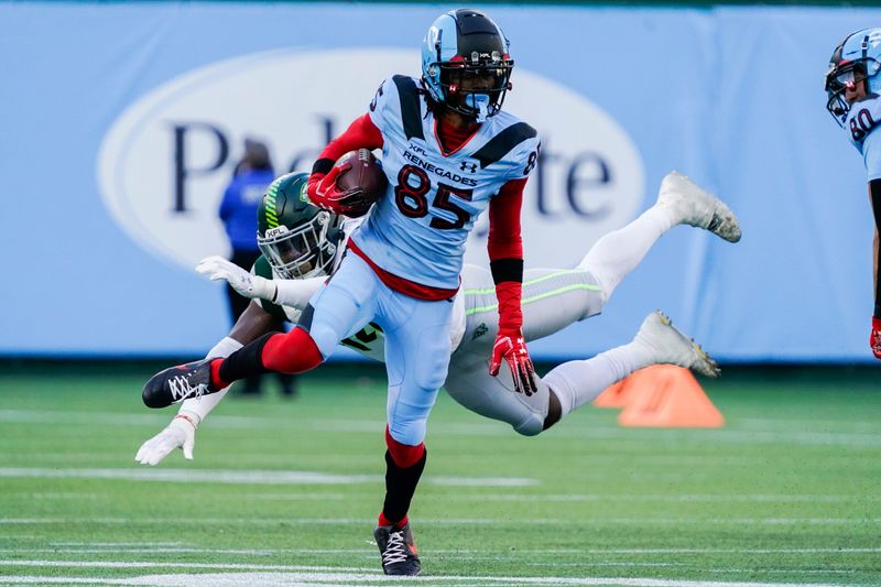 Mar 5, 2023; Arlington, TX, USA; Arlington Renegades wide receiver Tyler Vaughns (85) is chased by Orlando Guardians linebacker Terrance Plummer (44) during the second half at Choctaw Stadium. Mandatory Credit: Raymond Carlin III-USA TODAY Sports