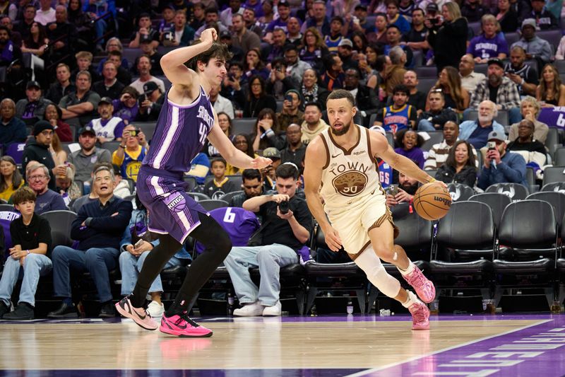 Apr 10, 2026; Sacramento, California, USA; Golden State Warriors guard Stephen Curry (30) drives to the basket against Sacramento Kings center Maxime Raynaud (42) during the third quarter at Golden 1 Center. Mandatory Credit: Robert Edwards-Imagn Images