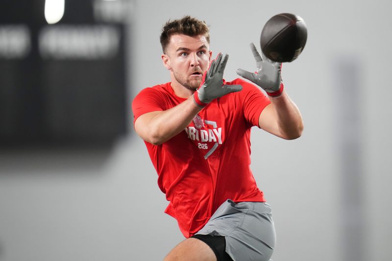 Ohio State Buckeyes tight end Max Klare catches a ball during Pro Day for NFL scouts at the Woody Hayes Athletics Center on March 25, 2026.