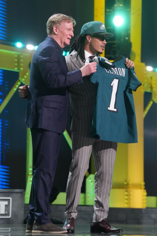 Apr 23, 2026; Pittsburgh, PA, USA; Southern California Trojans receiver Makai Lemon is selected by the Philadelphia Eagles as the number 20 pick during the 2026 NFL Draft at Acrisure Stadium. Mandatory Credit: Kirby Lee-Imagn Images