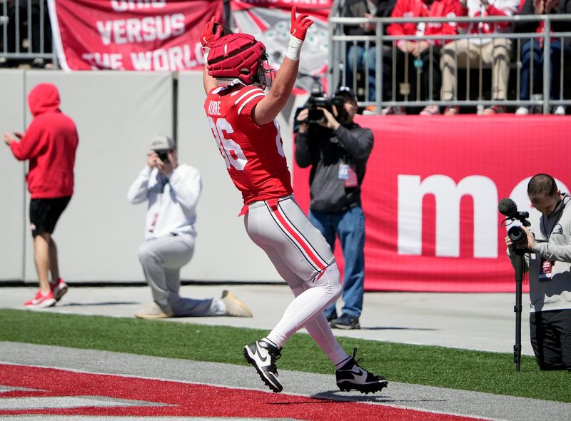 Ohio State Buckeye Scarlet Max Klare (86) celebrates a touchdown catch against team Gary in the 1st half during the spring game at Ohio Stadium on April 12, 2025.