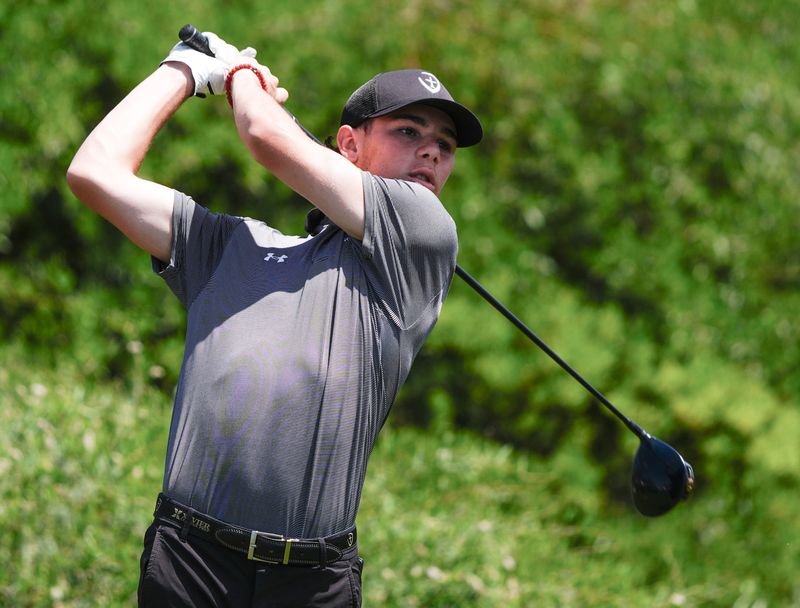 Christian Starke of Xavier Prep tees off on the first hole at Classic Club during the DEL boys golf finals in Palm Desert, Calif., April 30, 2026.