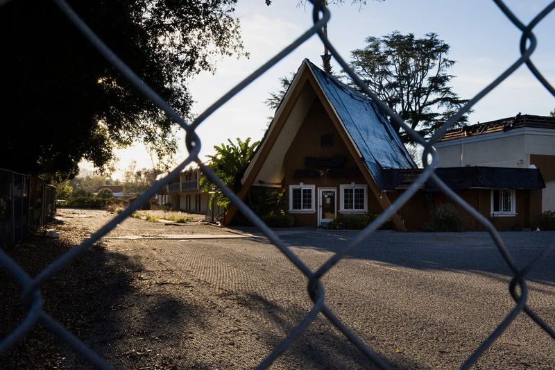 The Quality Inn & Suites building along Conejo Boulevard stands vacant in Thousand Oaks on Feb. 26.