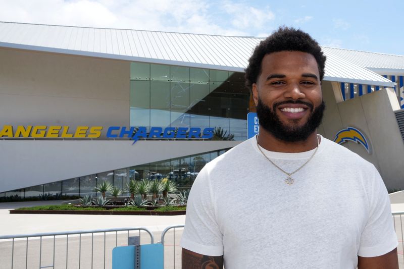 Apr 25, 2026; El Segundo, CA, USA; Los Angeles Chargers defensive end Akheem Mesidor poses during the Chargers Draft Open House at The Bolt. Mandatory Credit: Kirby Lee-Imagn Images