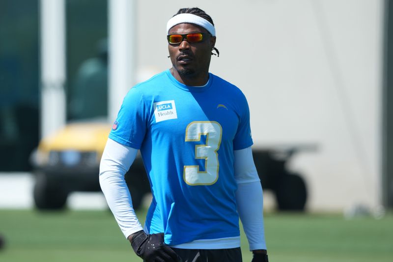 May 19, 2026; El Segundo, CA, USA; Los Angeles Chargers safety Derwin James Jr. (3) during offseason workouts at The Bolt. Mandatory Credit: Kirby Lee-Imagn Images