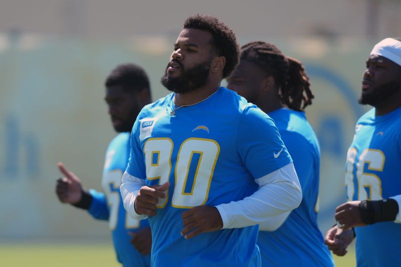 May 19, 2026; El Segundo, CA, USA; Los Angeles Chargers linebacker Akheem Mesidor (90) during offseason workouts at The Bolt. Mandatory Credit: Kirby Lee-Imagn Images