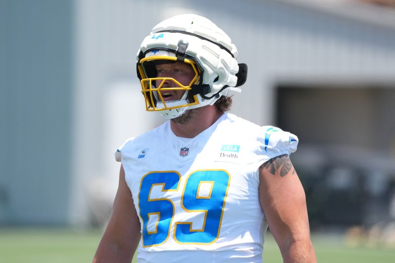 Jun 17, 2026; El Segundo, CA, USA; Los Angeles Chargers guard Cole Strange (69) during minicamp at The Bolt. Mandatory Credit: Kirby Lee-Imagn Images