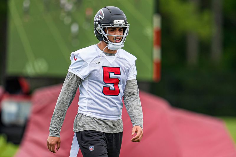 Jun 16, 2026; Atlanta, GA, USA; Atlanta Falcons wide receiver Drake London (5) shown on the field during Minicamp. Mandatory Credit: Dale Zanine-Imagn Images