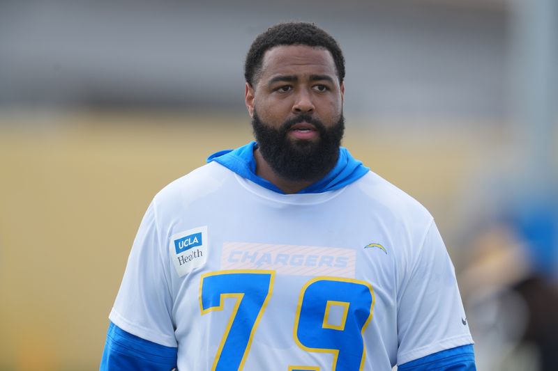 May 12, 2025; El Segundo, CA, USA; Los Angeles Chargers tackle Trey Pipkins III (79) during offseason workouts at The Bolt. Mandatory Credit: Kirby Lee-Imagn Images