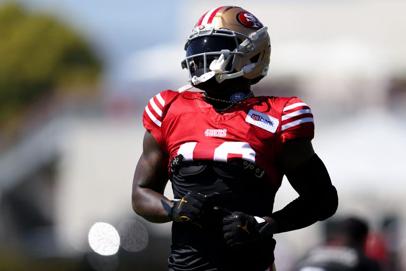 Aug 3, 2026; San Francisco, CA, USA; San Francisco 49ers wide receiver Deebo Samuel Sr. (19) during training camp at Levi's Stadium. Mandatory Credit: Sergio Estrada-Imagn Images