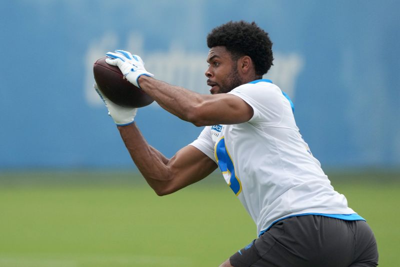May 11, 2026; El Segundo, CA, USA; Los Angeles Chargers receiver Tre Harris (9) catches the ball during offseason workouts at The Bolt. Mandatory Credit: Kirby Lee-Imagn Images
