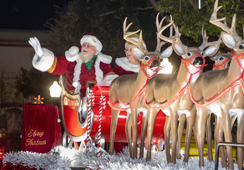 Thomas Allen Hicks, who performed as Santa Claus at the annual Lakeland Christmas parade for a decade, was arrested in a recent child-sex sting by the Polk County Sheriff's Office.