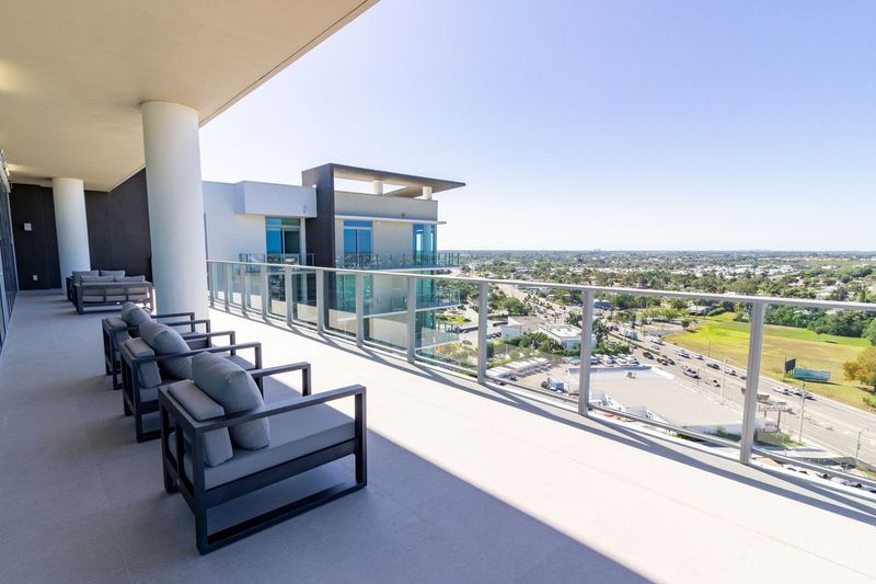 Ascent at Metropolitan Naples marked a significant milestone in luxury living for Naples, Florida when it held a grand opening on April 3, 2025, It is the first luxury high rise in the City of Naples.