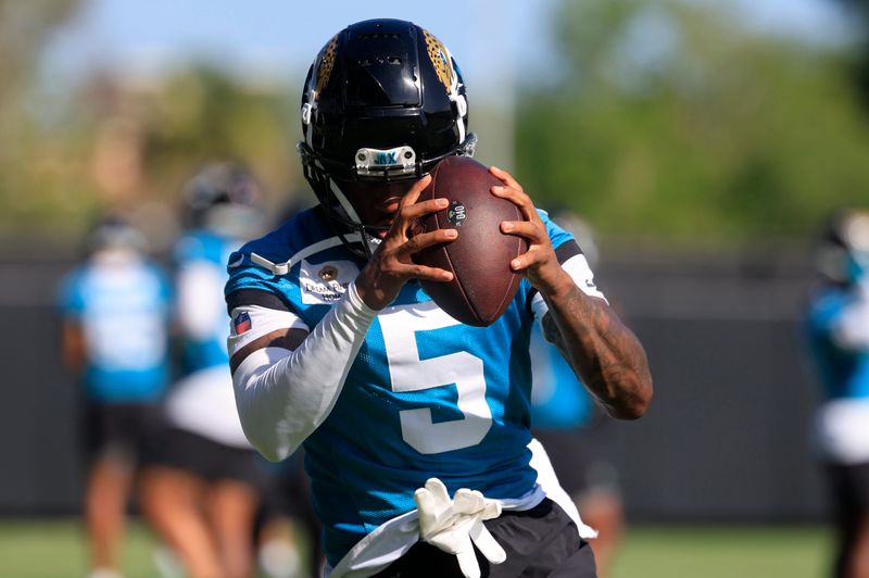 Jacksonville Jaguars wide receiver Dyami Brown (5) catches a pass during the second mandatory minicamp at Miller Electric Center Wednesday, June 11, 2025 in Jacksonville, Fla.