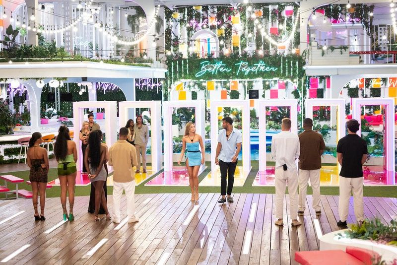 LOVE ISLAND USA -- Episode 714 -- Pictured: (l-r) Hannah Fields, Jose “Pepe” Garcia-Gonzalez, Olandria Carthen, Taylor Williams, Iris Kendall, Jeremiah Brown -- (Photo by: Ben Symons/Peacock)