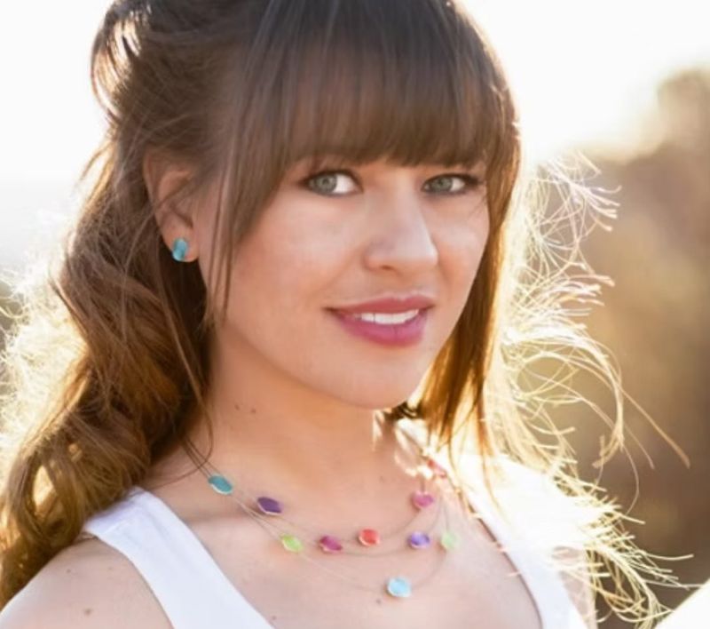 This is a screenshot of opera singer/pianist Diana Villwock Naatz. She and her husband Nicolas Naatz are the new co-owners of Perrine's Fresh Food Markets in Volusia County, Florida. Perrine's is an independent grocery chain with three stores: one each in Port Orange, New Smyrna Beach and Ormond Beach. The Naatzes took over on May 1, 2025. The couple plan to move from San Diego, California, where they are currently living, to the Daytona Beach area, said husband Nicolas.