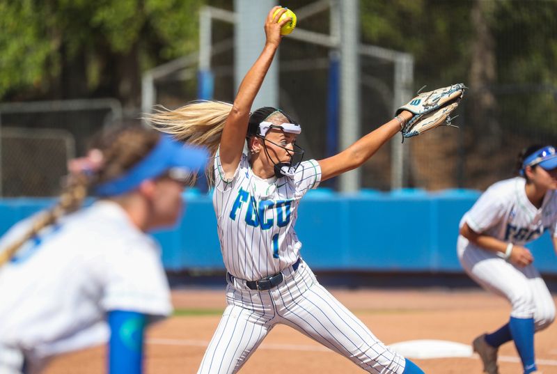 Florida Gulf Coast Eagles pitcher Allison Sparkman (1) throws during the first inning of an ASUN Conference game against the North Florida Ospreys at Florida Gulf Coast's softball complex in Fort Myers, Fla., on Friday, May 2, 2025.