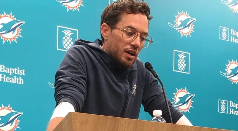 Miami Dolphins' Mike McDaniel discusses new TE Darren Waller.