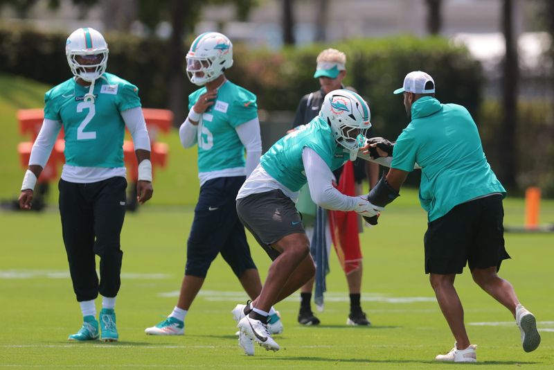 Jun 10, 2025; Miami, FL, USA; Miami Dolphins linebacker Chop Robinson (44) practices during mandatory minicamp at Hard Rock Stadium. Mandatory Credit: Sam Navarro-Imagn Images
