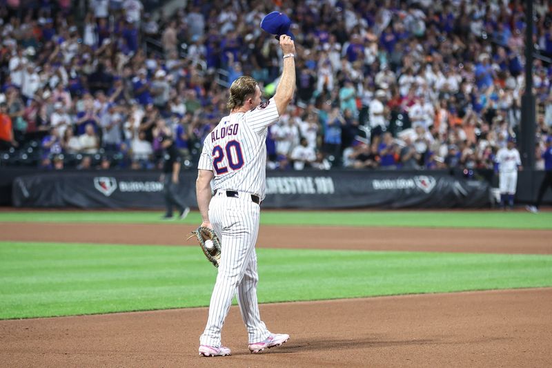 Aug 12, 2025; New York City, New York, USA; New York Mets first baseman Pete Alonso (20) waves to the crowd in the fourth inning after becoming the all-time home run franchise leader against the Atlanta Braves at Citi Field. Mandatory Credit: Wendell Cruz-Imagn Images
