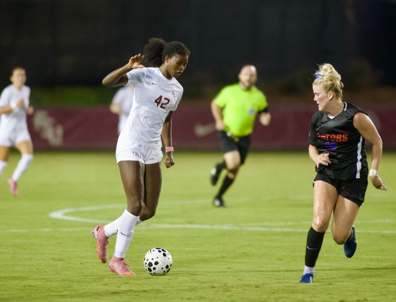 FSU soccers Wrianna Hudson dribbles the ball against the University of Florida on Thursday, Aug. 14, 2025 at the Seminole Soccer Complex.