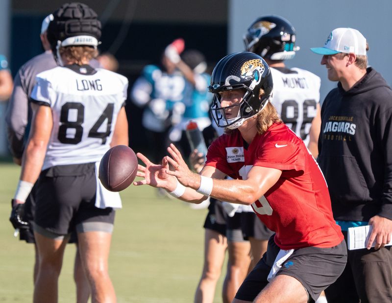 Jacksonville Jaguars quarterback Trevor Lawrence (16) takes a snap during the Jacksonville Jaguars’ 18th and final training camp practice at Miller Electric Center in Jacksonville, Fla. Wednesday August 20, 2025. [Doug Engle/Florida Times-Union]