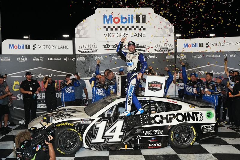 Chase Briscoe hopes to repeat his 2024 Southern 500 victory and earn automatic entry into the Round of 12.