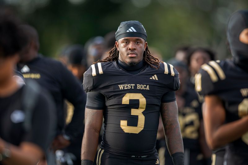 West Boca Raton running back Javian Mallory against Bergen Catholic
during the Adidas Football Classic in Boca Raton, Florida, on September 5, 2025.