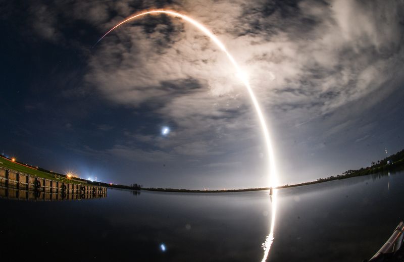 A SpaceX Falcon 9 rocket lifts off from Cape Canaveral Space Force Station, FL September 18 2025 carrying 28 Starlink V2 mini satellites. Craig Bailey, FLORIDA TODAY via USA TODAY NETWORK