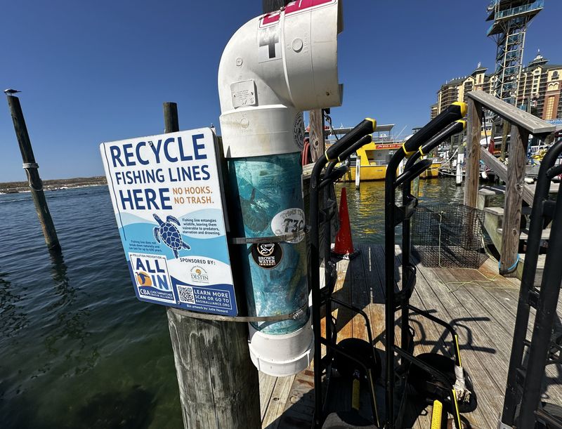 This fishing line recycling bin can be found near Luther's Pontoons on Destin harbor.