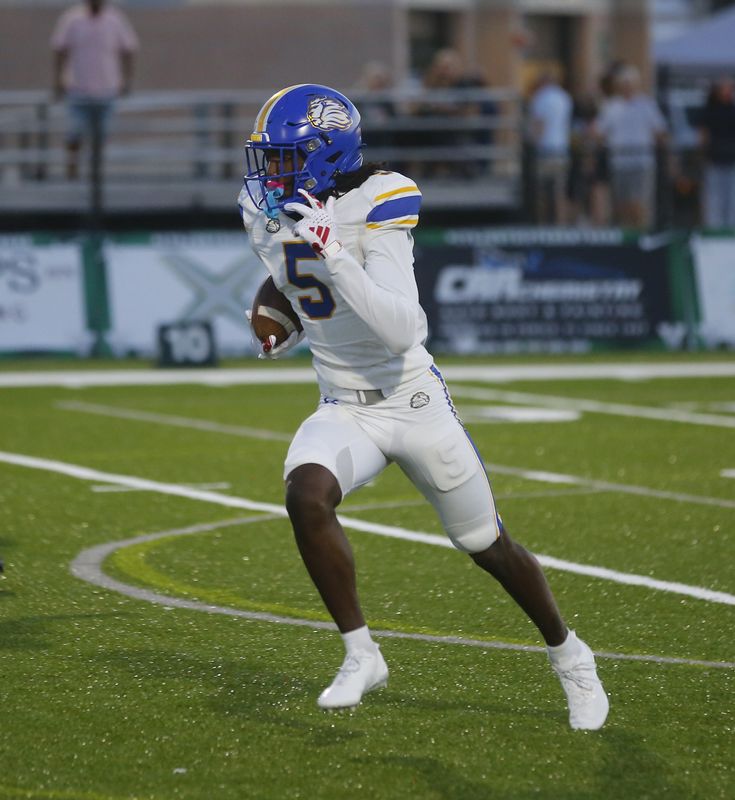 The First Academy cornerback Danny Odem returns the opening kickoff in a game against Venice, Sept. 19, 2025.