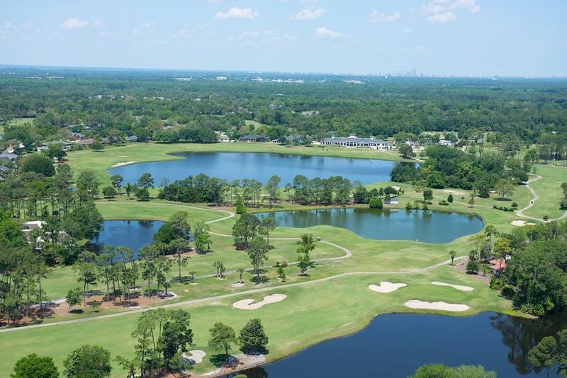 The Deerwood Country Club, Duval County's first gated golf-course community, hosted the last Greater Jacksonville Open in 1976. It was won by Hubert Green for the second time, who later went into the World Golf Hall of Fame.