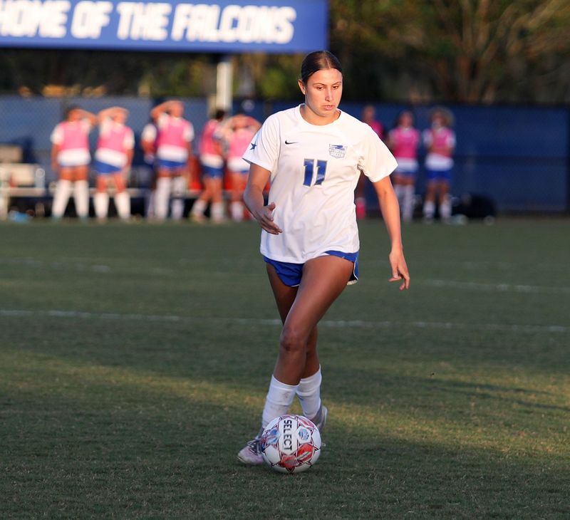 Daytona State’s Sienna Gillespie (11) dribbles the ball down the field during the soccer match against Miami Dade hosted by the Daytona State Falcons, Tuesday, Oct. 7, 2025.
